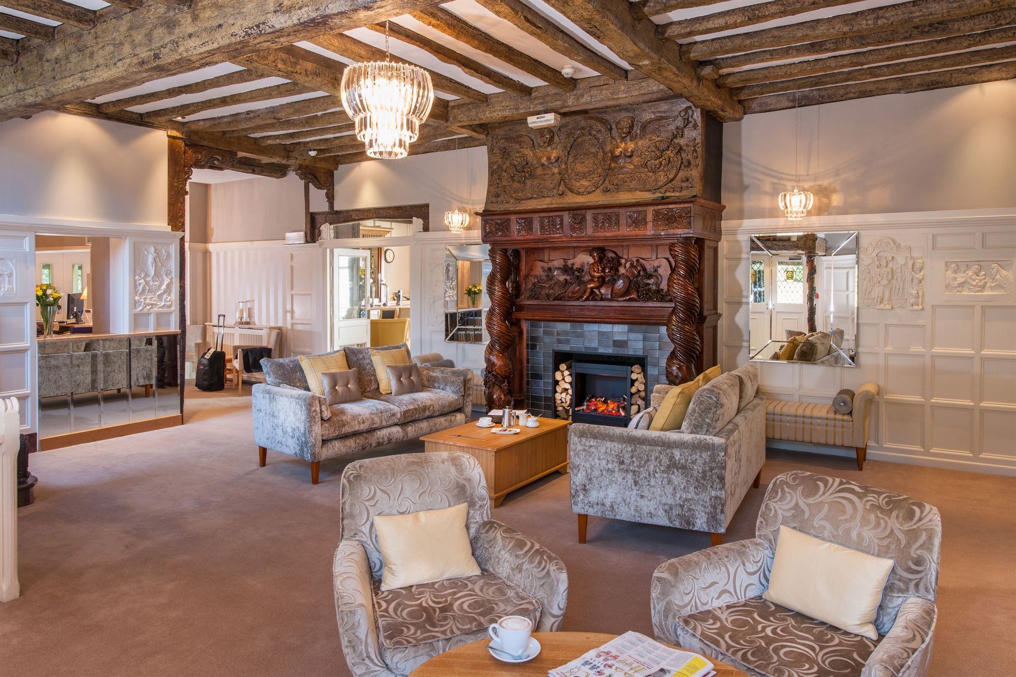 The Manor Elstree Hotel Bagian luar foto